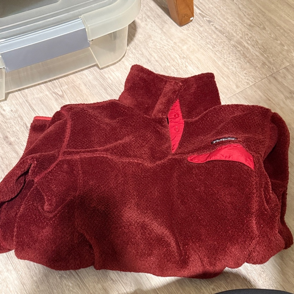 Patagonia Burgundy Fleece Pullover